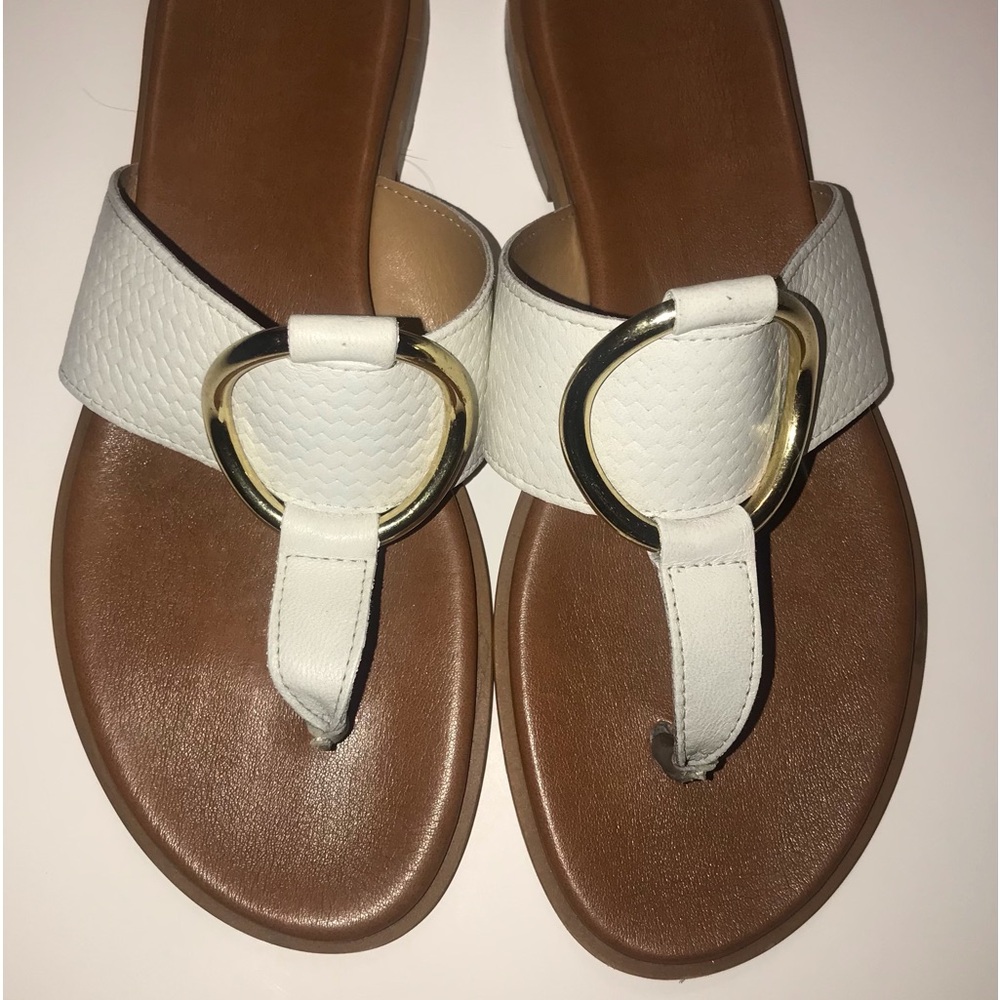 Coach and Four thong sandals. White Faux Leather with Gold Ring. Size 8